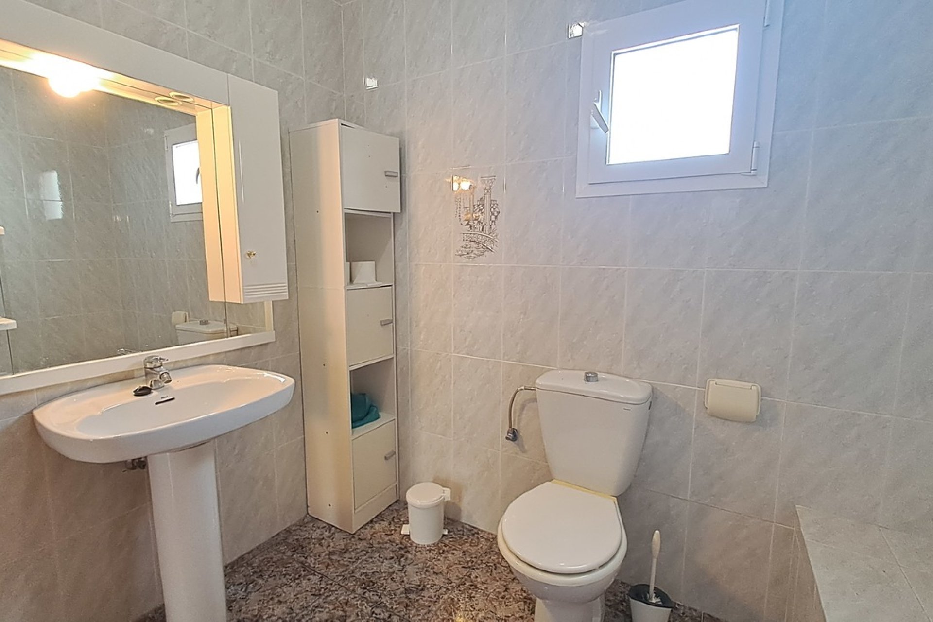 Resale - Villa -
Villamartín - Villamartin
