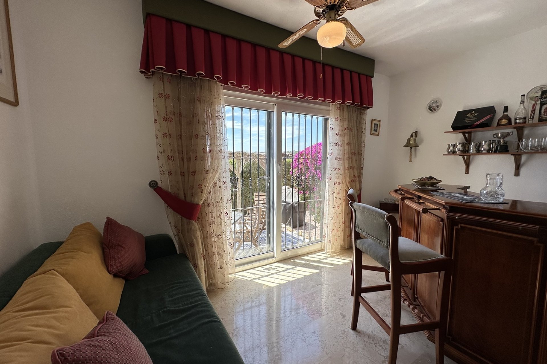 Resale - Villa -
Villamartín - Villamartin