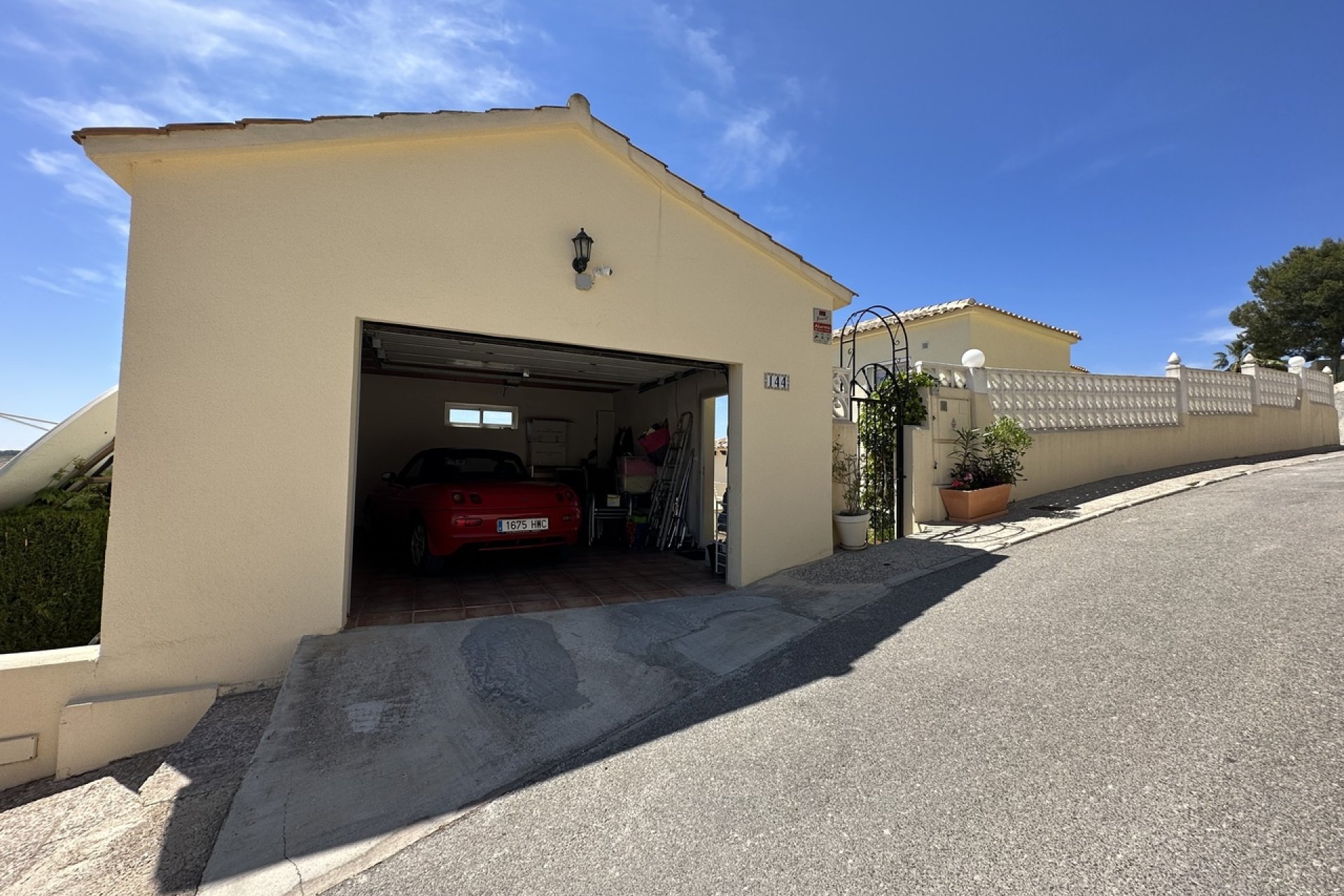 Resale - Villa -
Villamartín - Villamartin