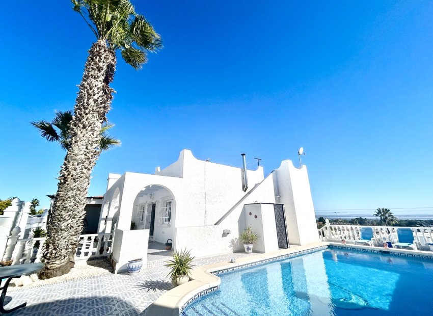 Resale - Villa -
Villamartín - Villamartin