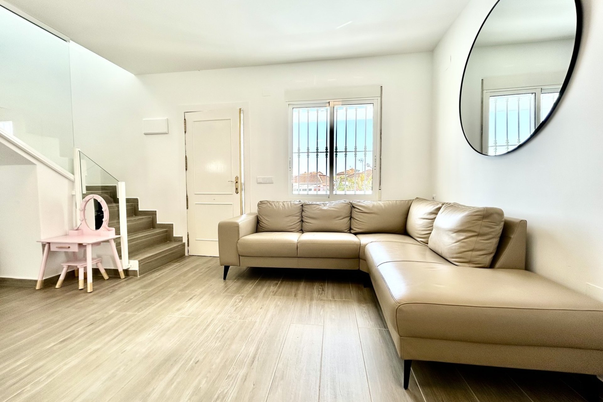 Resale - Villa -
Villamartín - Villamartin