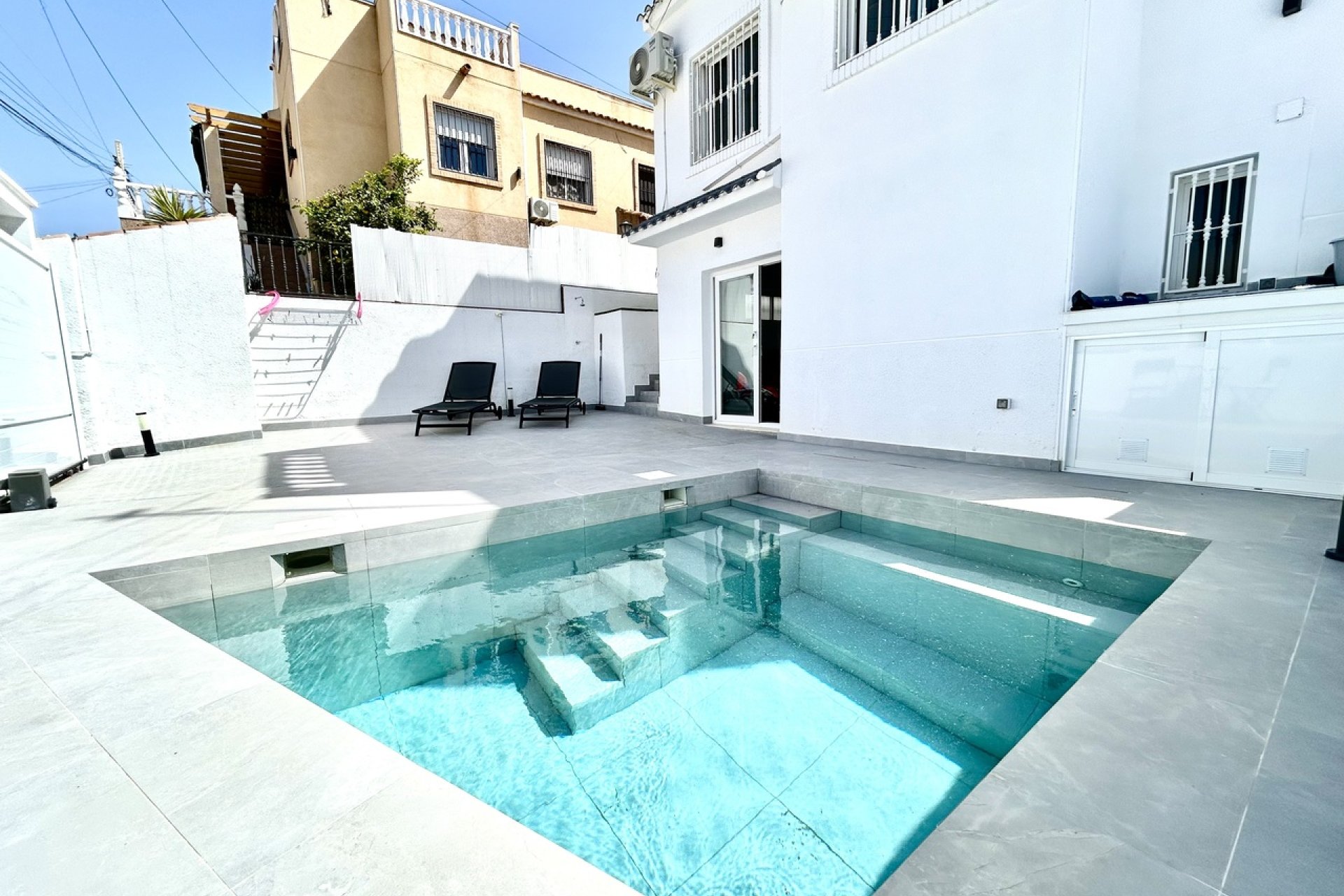 Resale - Villa -
Villamartín - Villamartin