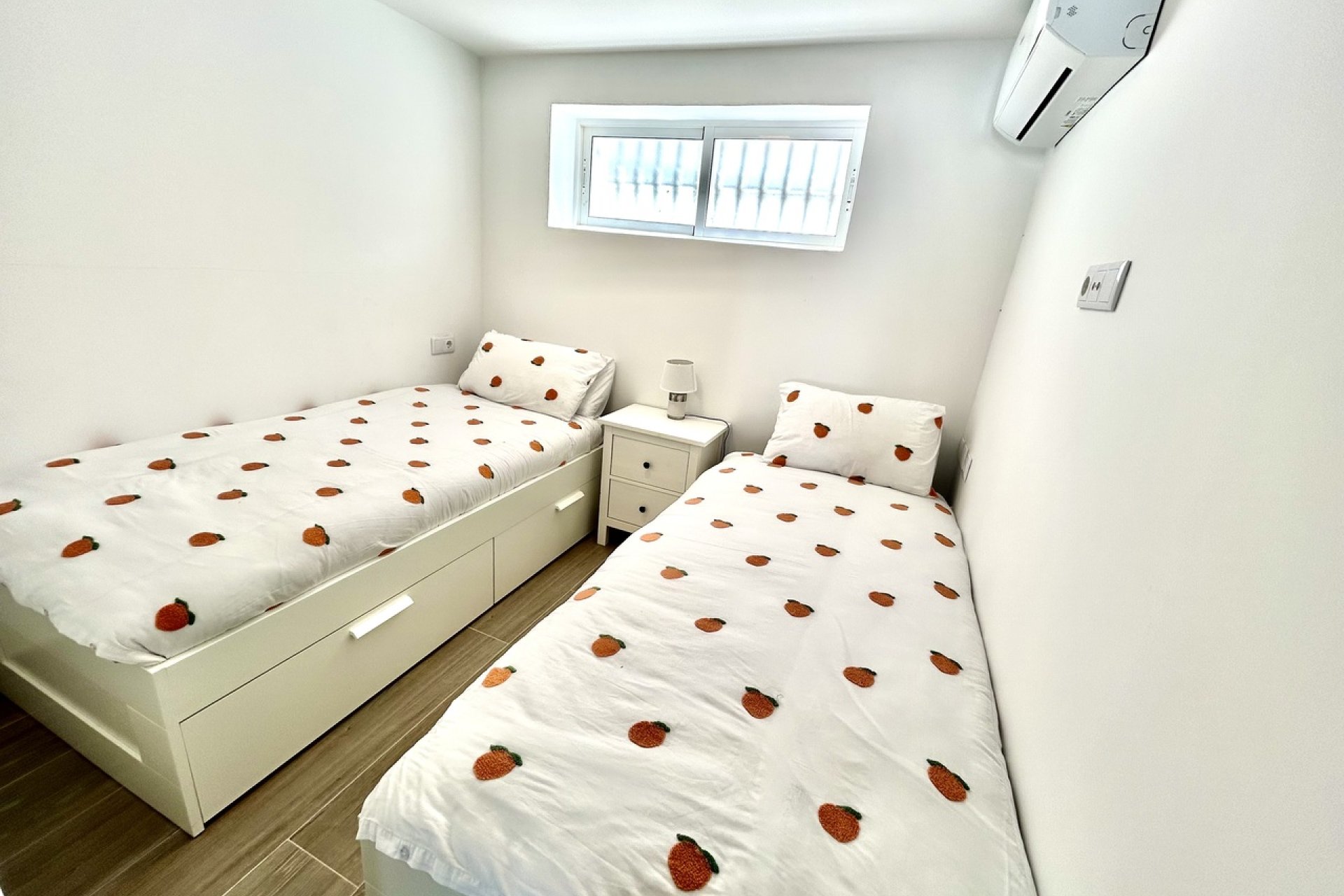 Resale - Villa -
Villamartín - Villamartin