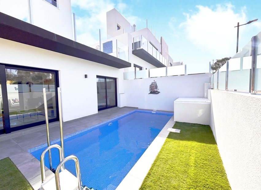 Resale - Villa -
Villamartín - Villamartin