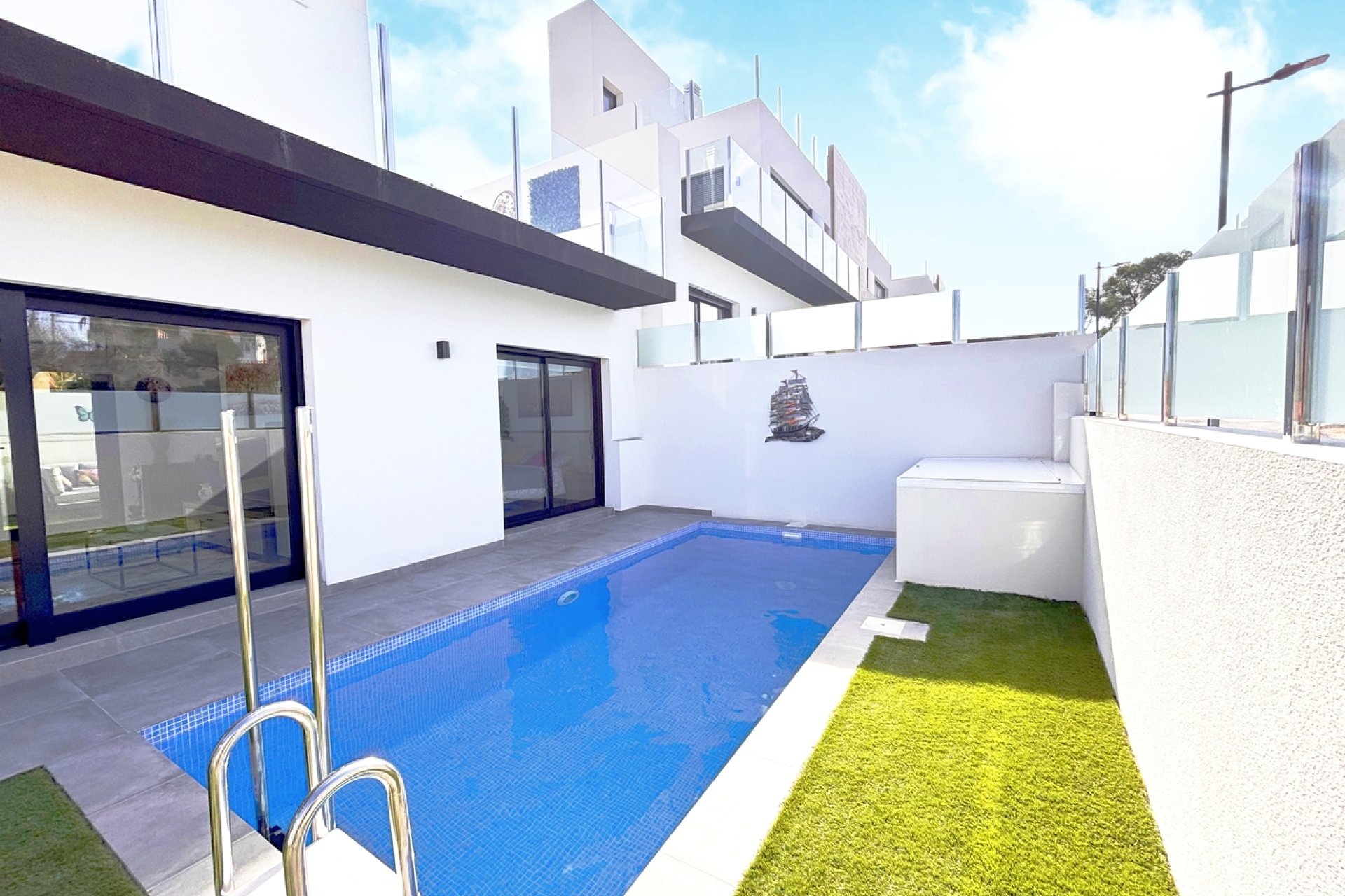 Resale - Villa -
Villamartín - Villamartin