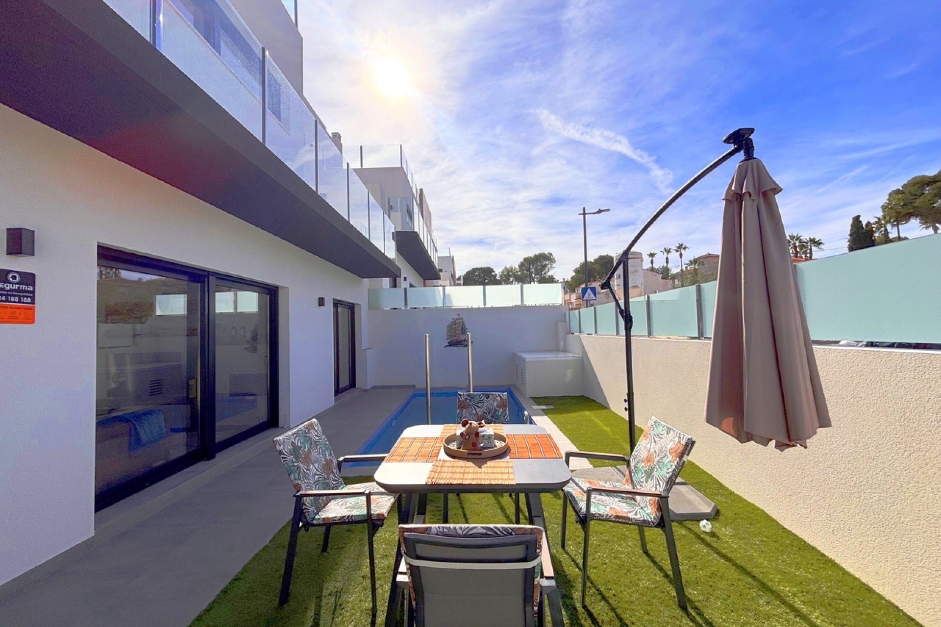 Resale - Villa -
Villamartín - Villamartin