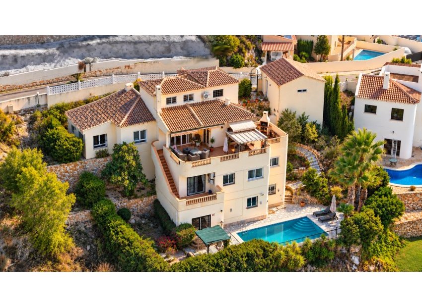 Resale - Villa -
Villamartín - Villamartin