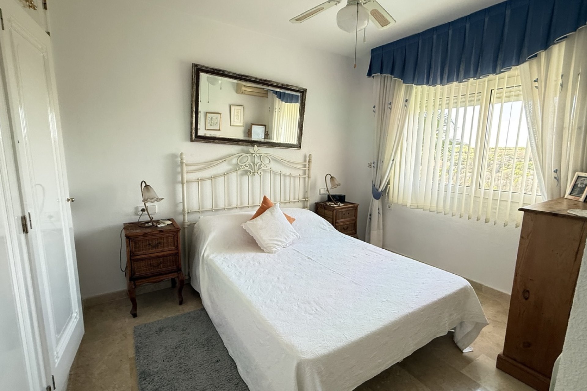 Resale - Villa -
Villamartín - Villamartin