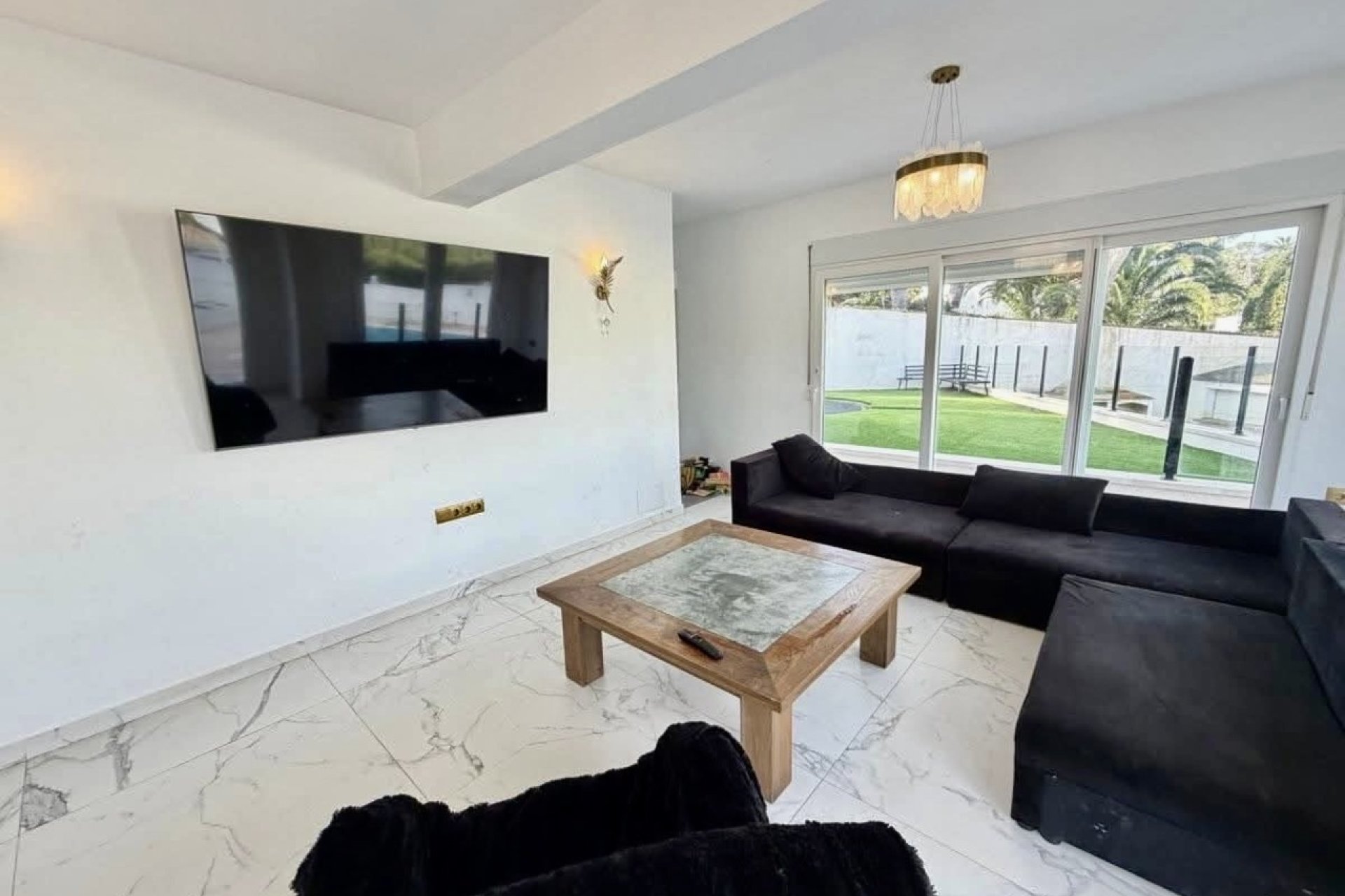 Resale - Villa -
Villamartín - Villamartin