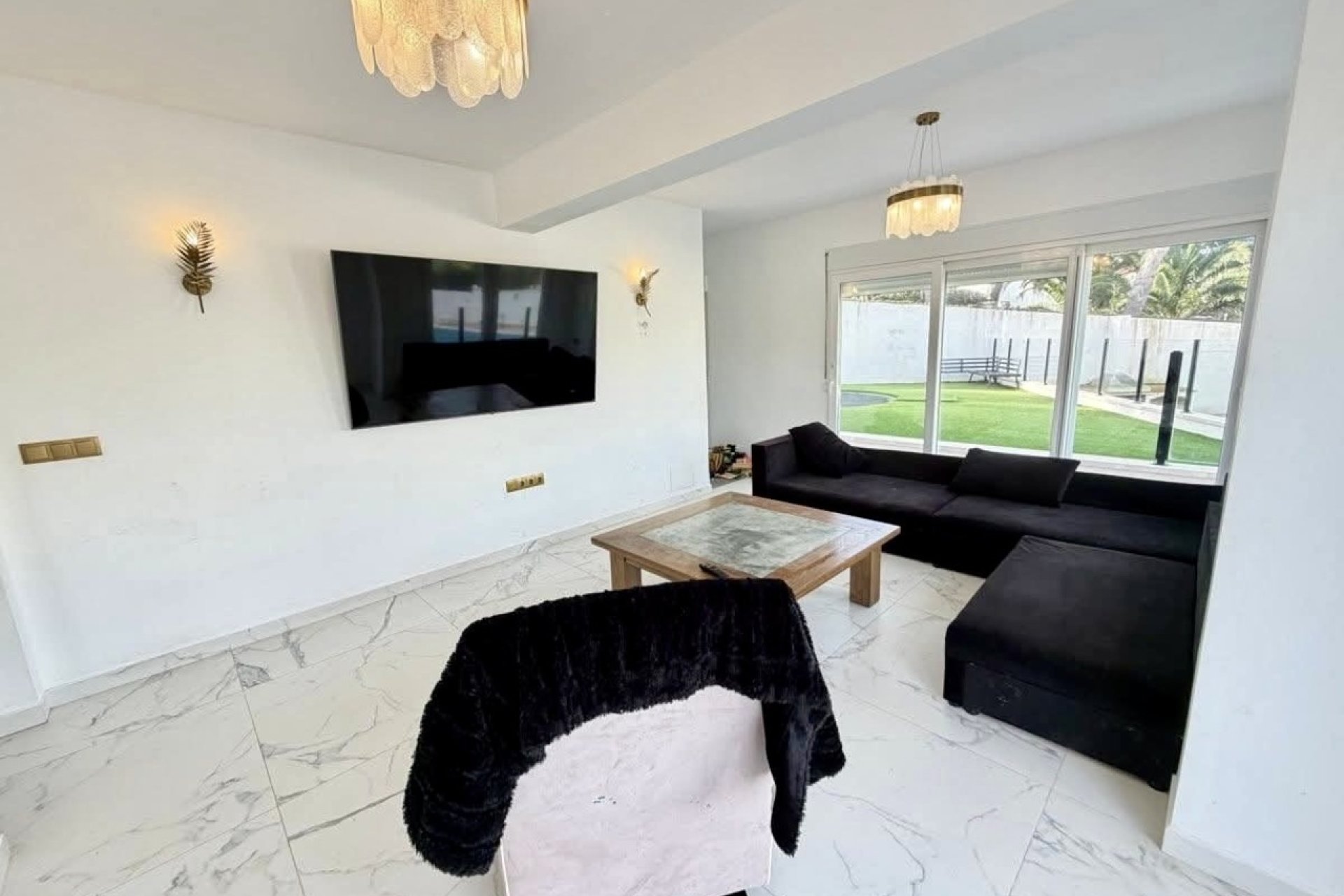 Resale - Villa -
Villamartín - Villamartin