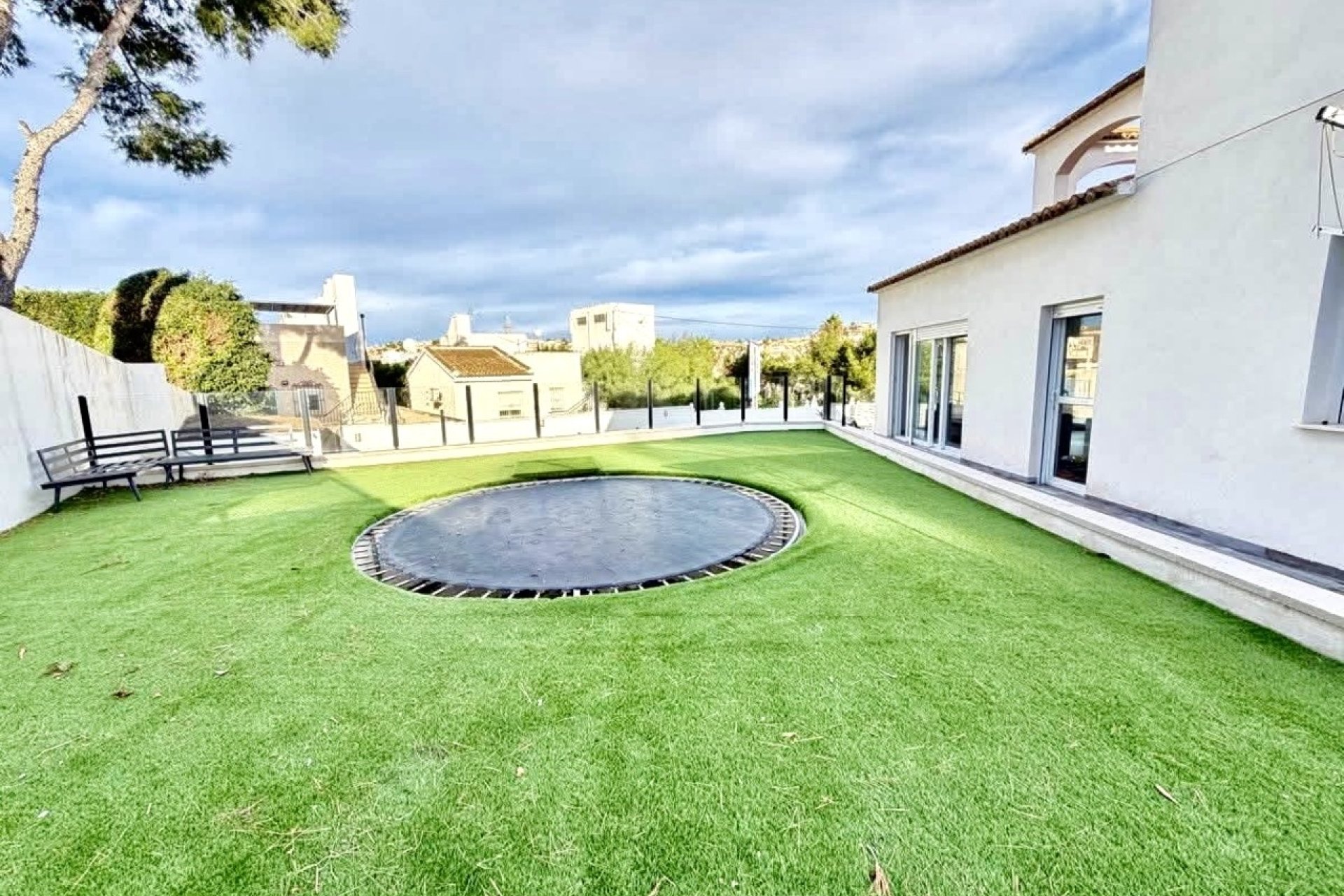 Resale - Villa -
Villamartín - Villamartin
