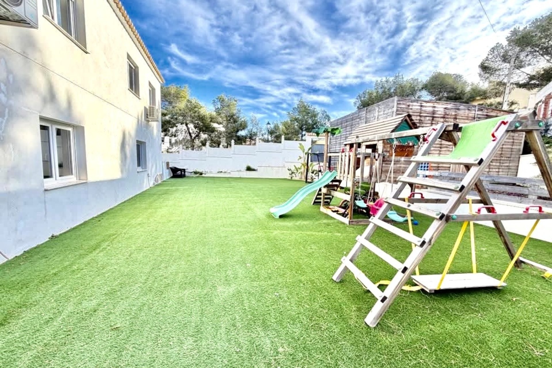 Resale - Villa -
Villamartín - Villamartin