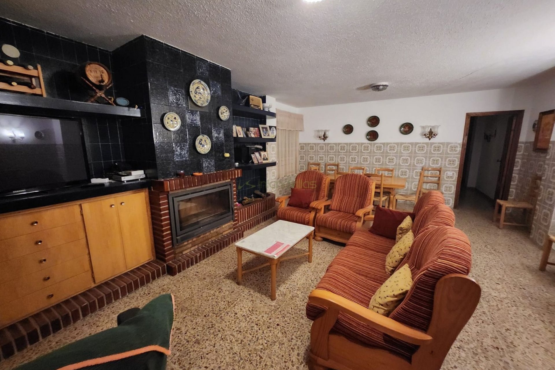 Resale - Villa -
Villena