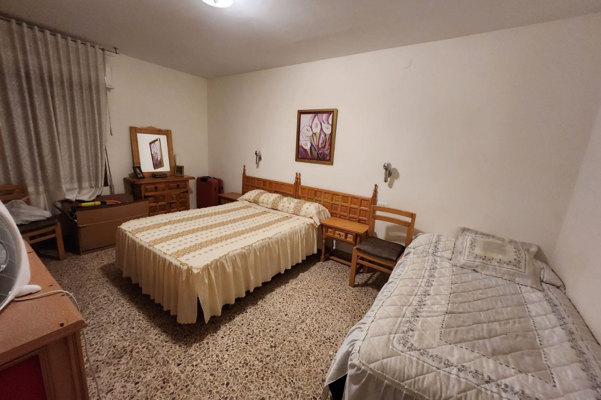 Resale - Villa -
Villena