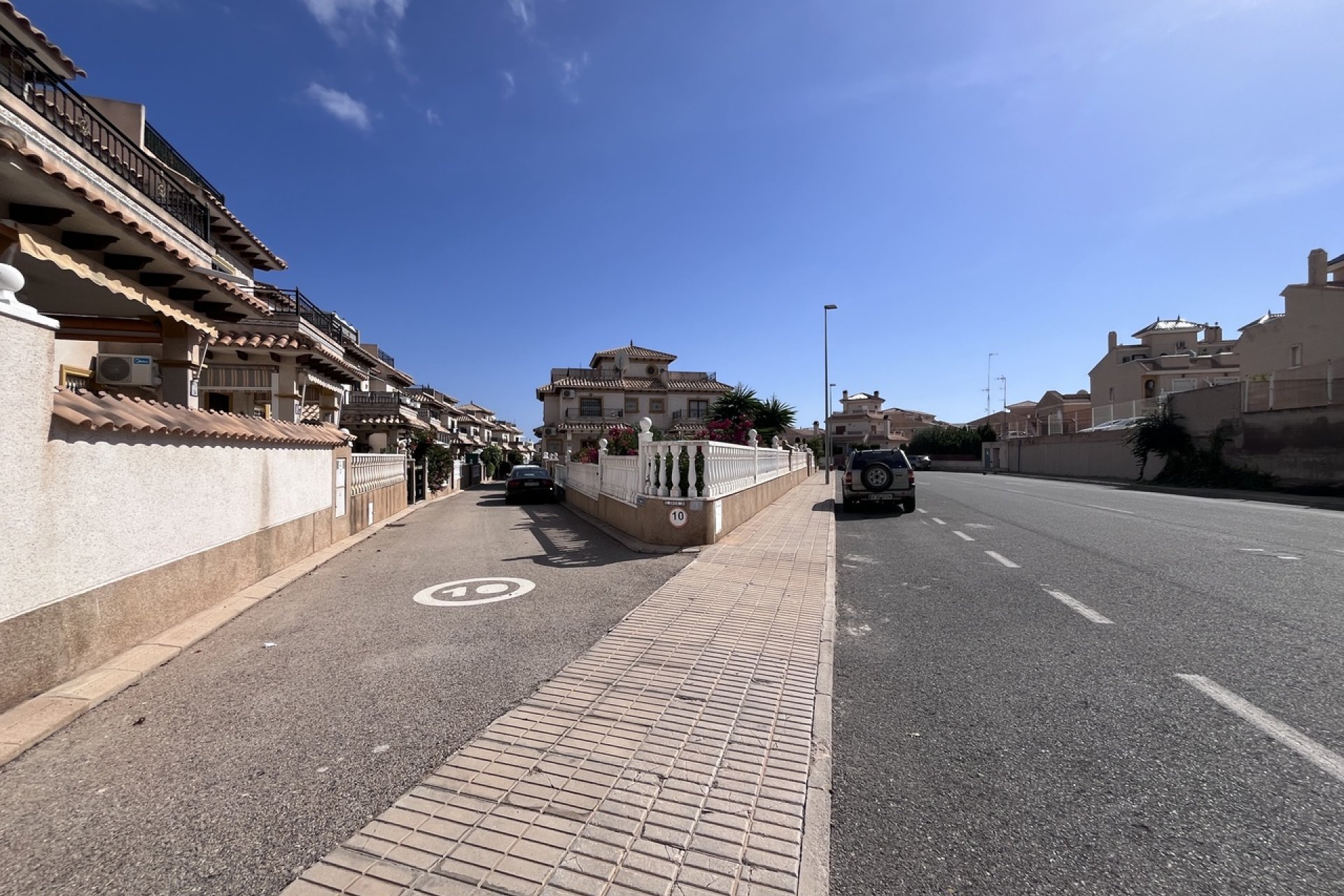 Reventa - Adosado -
Orihuela Costa - La Zenia