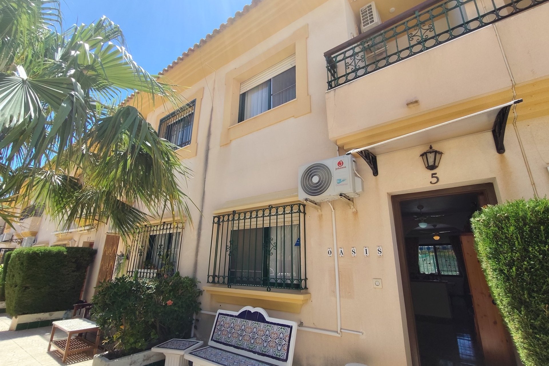 Reventa - Adosado -
Orihuela Costa - La Zenia