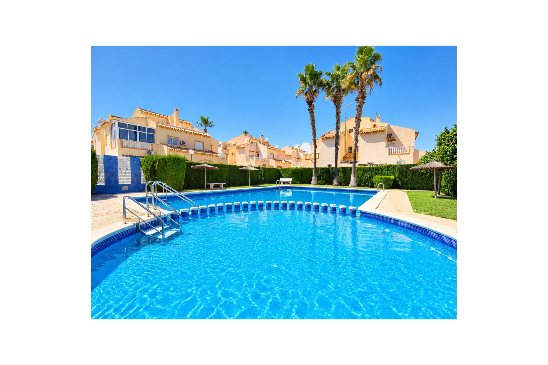 Reventa - Adosado -
Orihuela Costa - Playa Flamenca