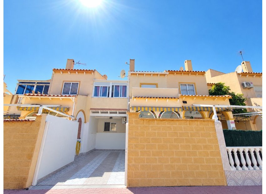Reventa - Adosado -
Orihuela Costa - Playa Flamenca