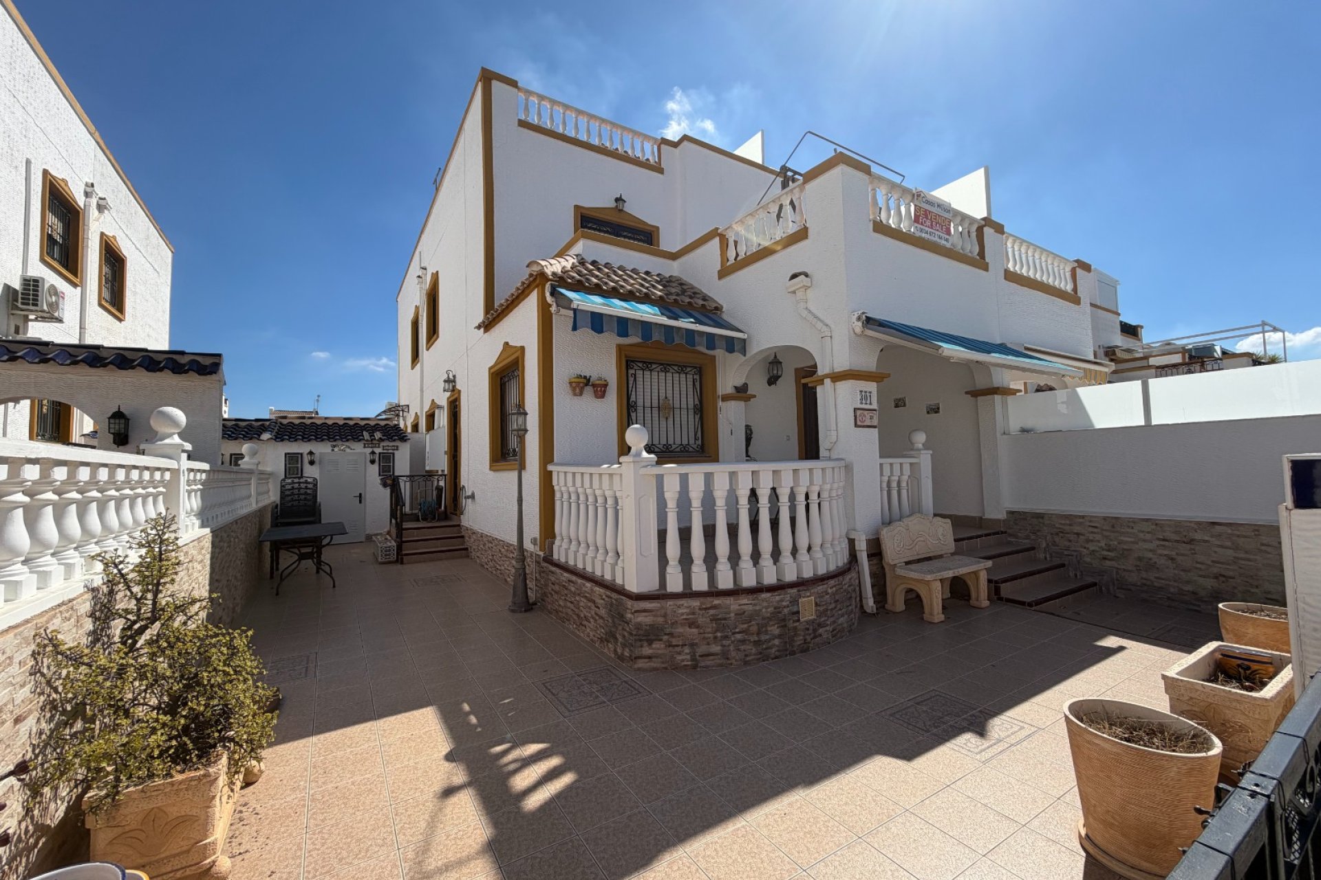 Reventa - Adosado -
Orihuela - Entre Naranjos Vistabella