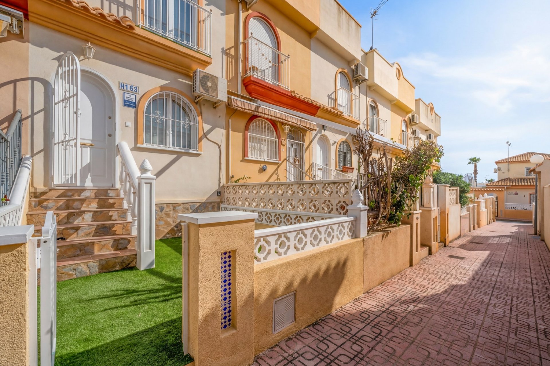 Reventa - Adosado -
Torrevieja - La Florida