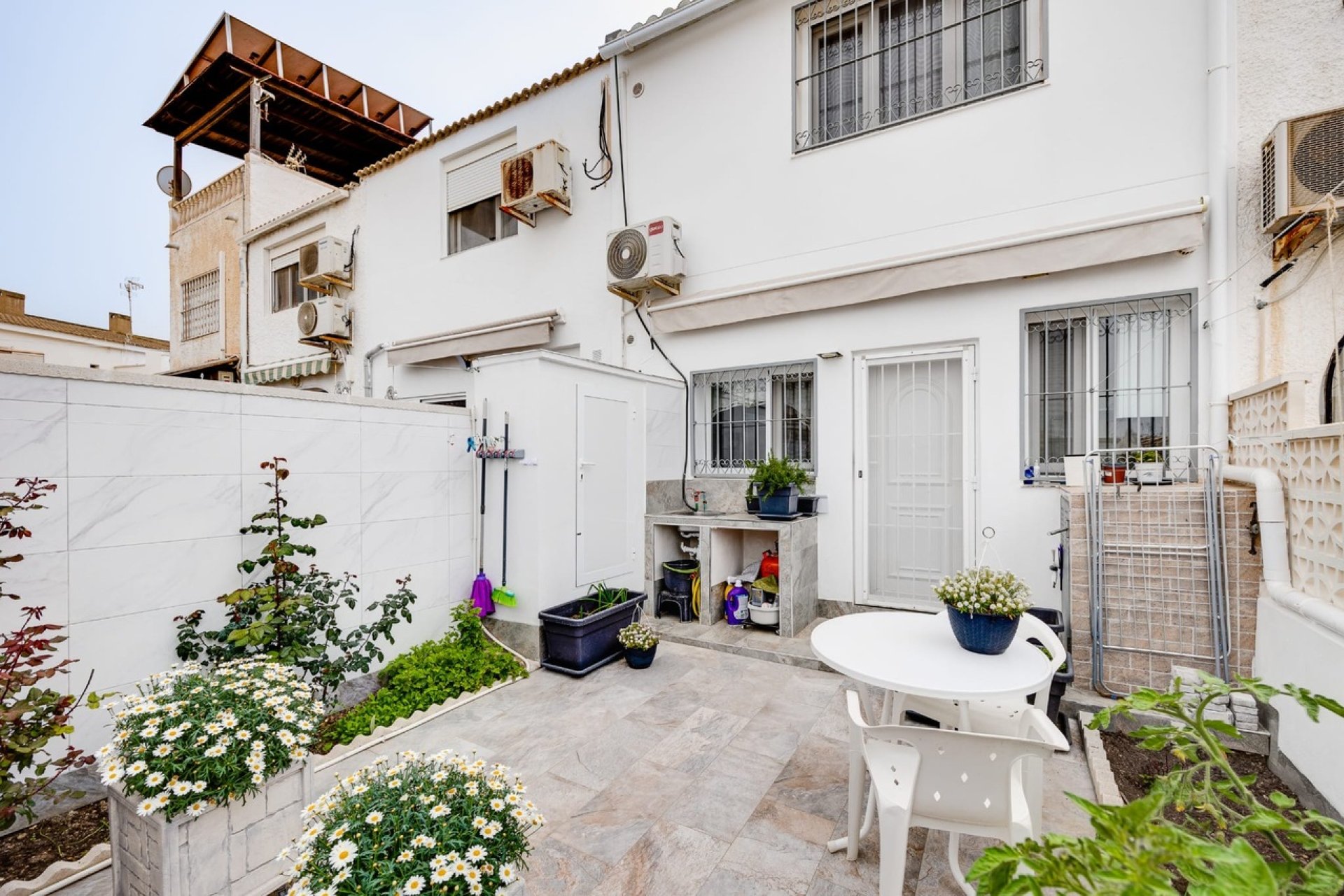 Reventa - Adosado -
Torrevieja