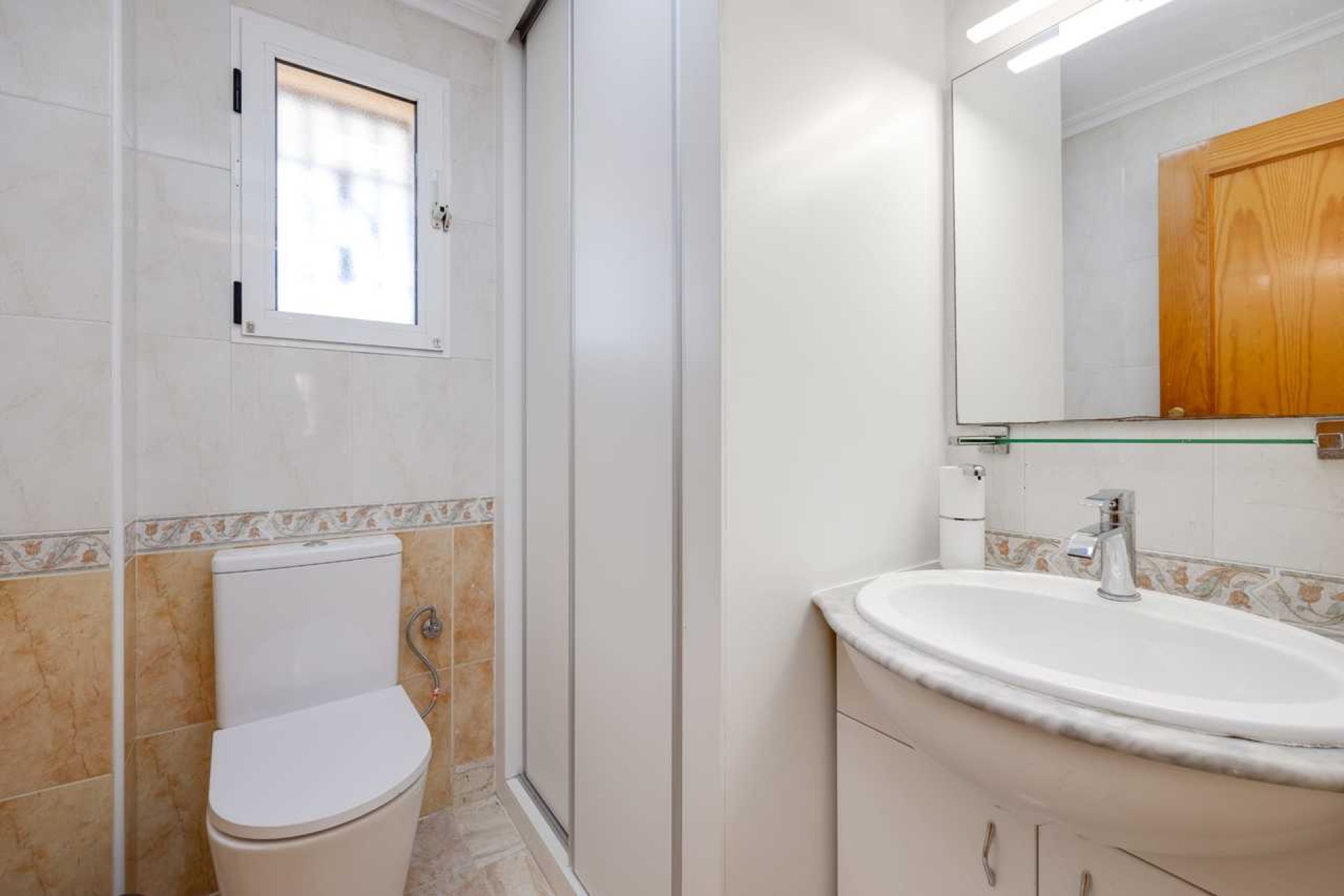Reventa - Adosado -
Torrevieja