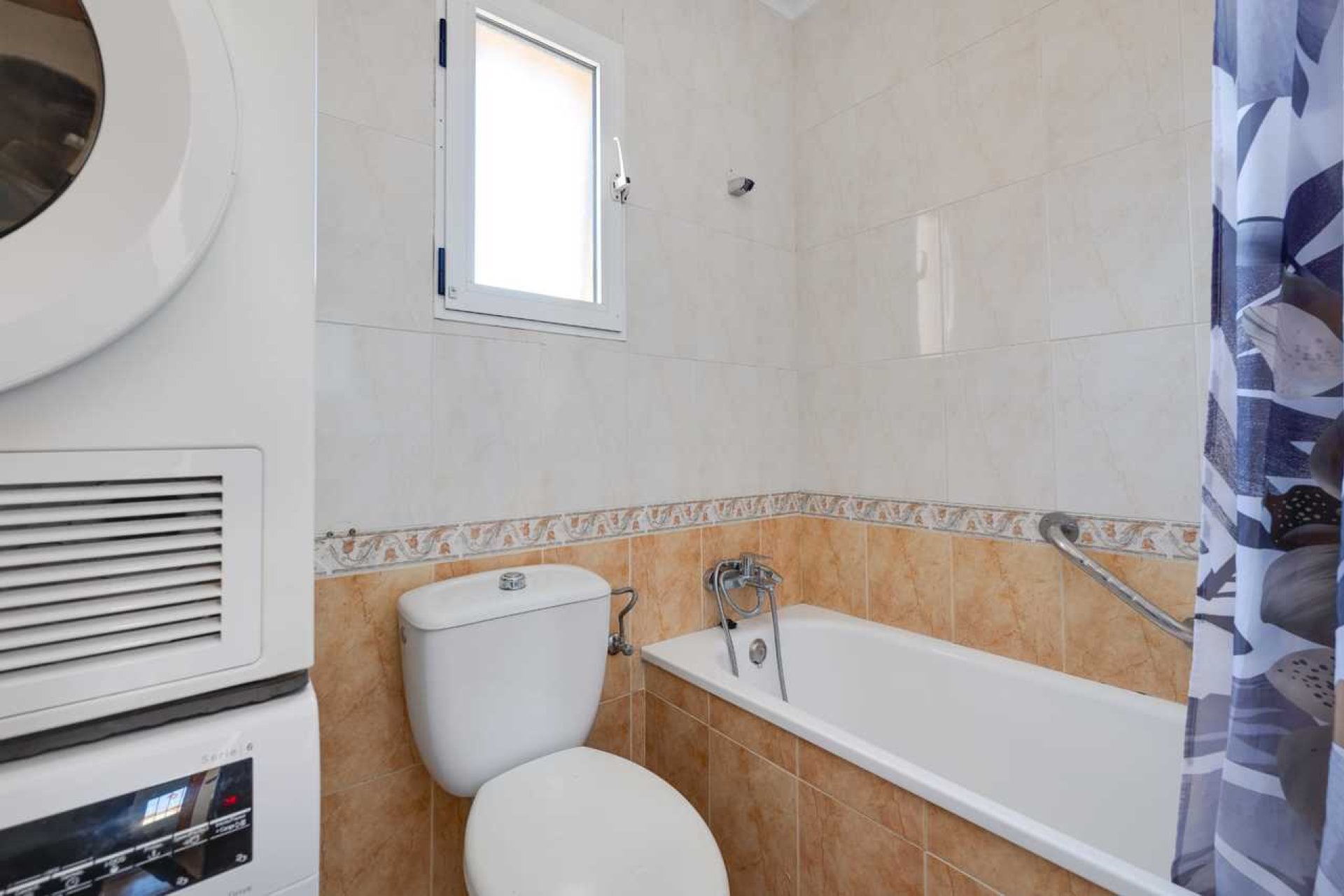 Reventa - Adosado -
Torrevieja