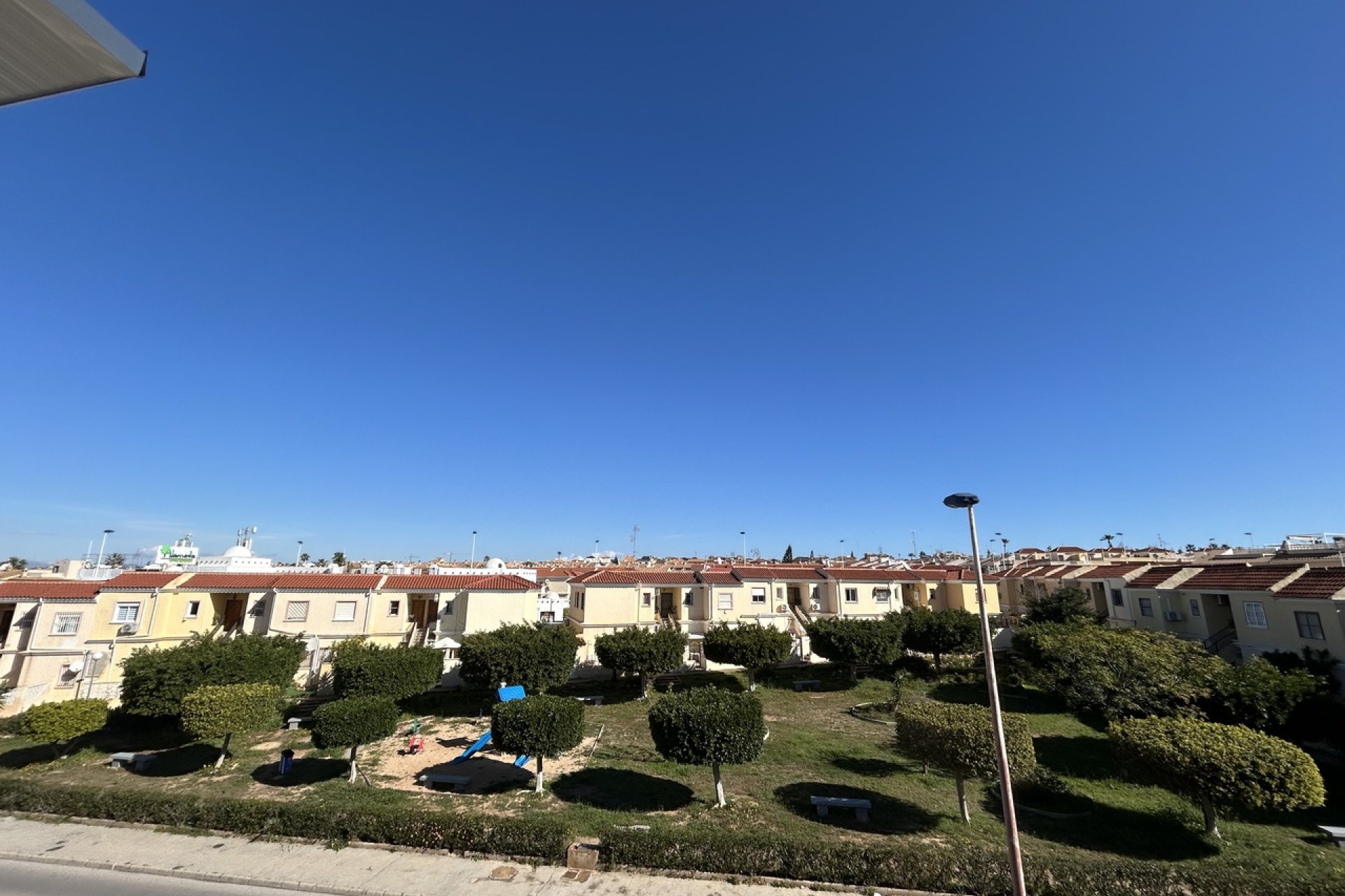 Reventa - Adosado -
Torrevieja