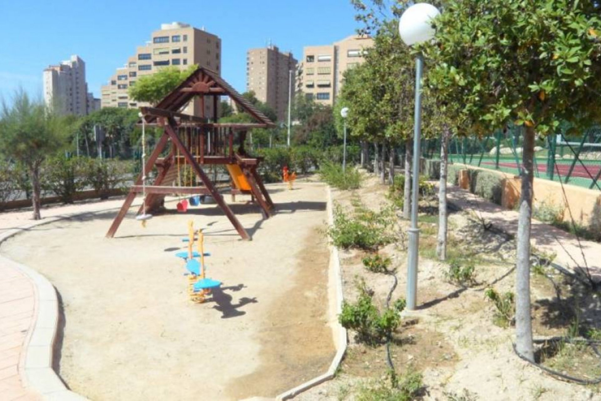 Reventa - Apartamento / piso -
Benidorm - Poniente