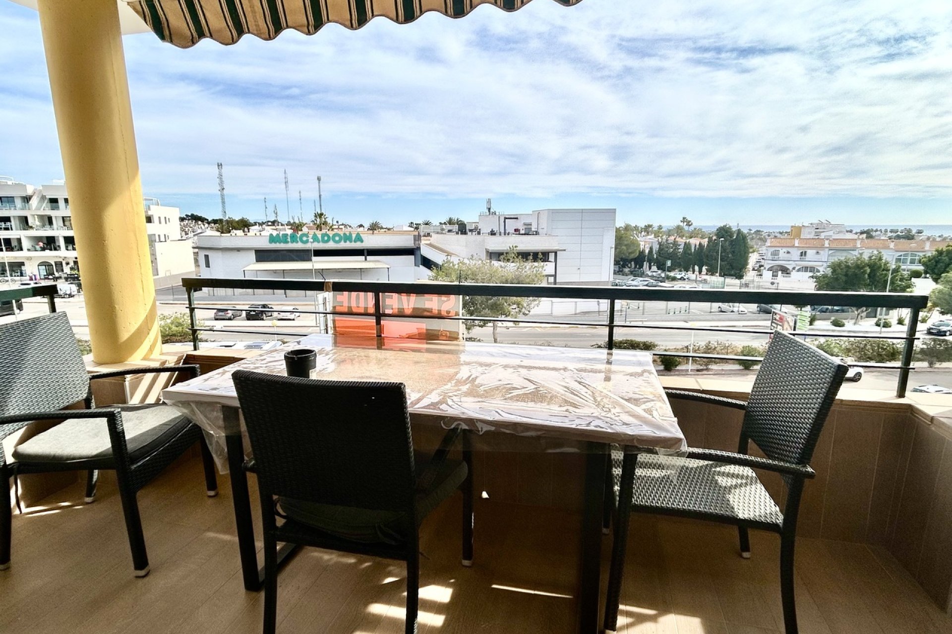 Reventa - Apartamento / piso -
Campoamor R-5