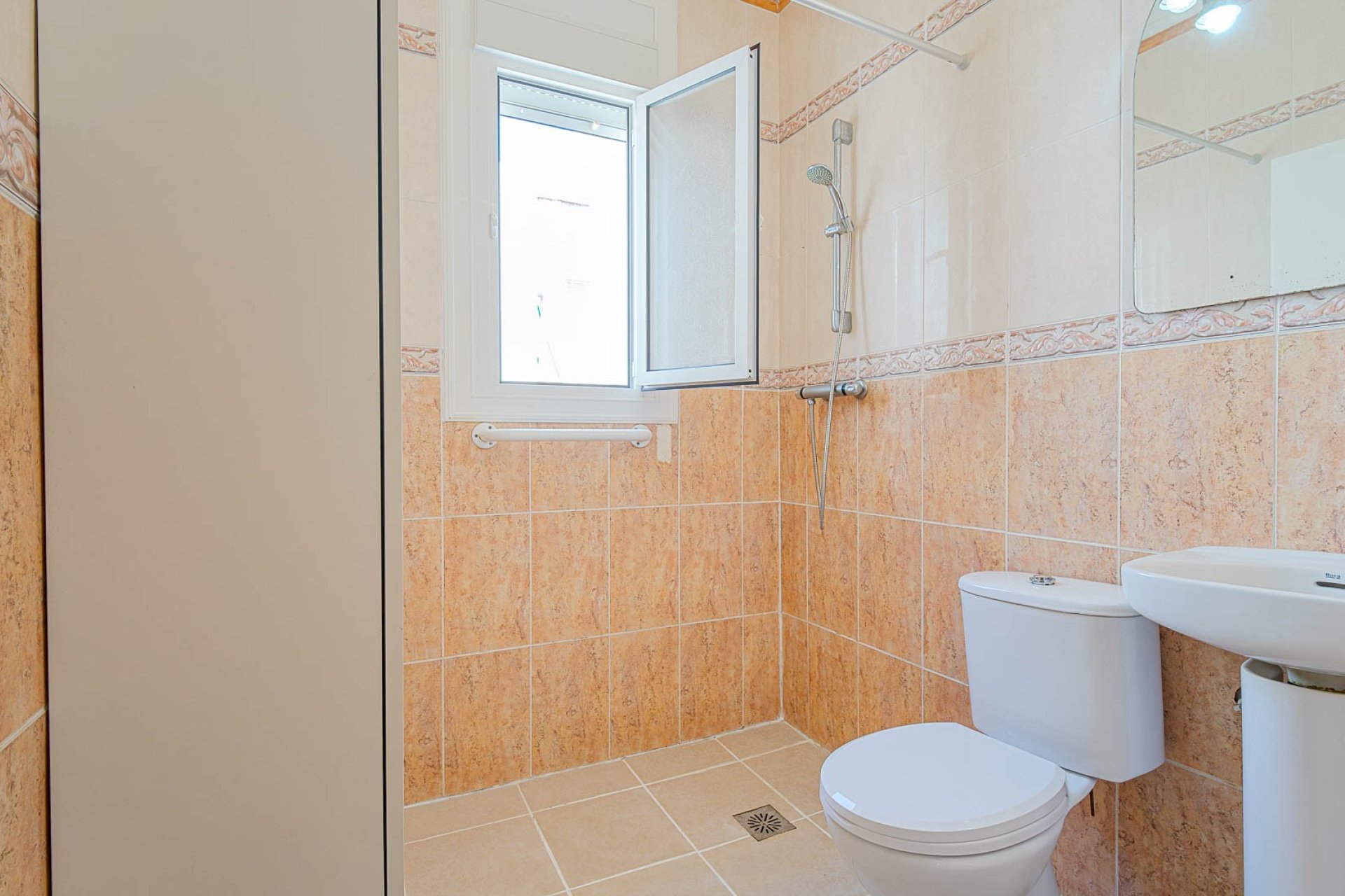 Reventa - Apartamento / piso -
Ciudad Quesada - Cuidad Quesada
