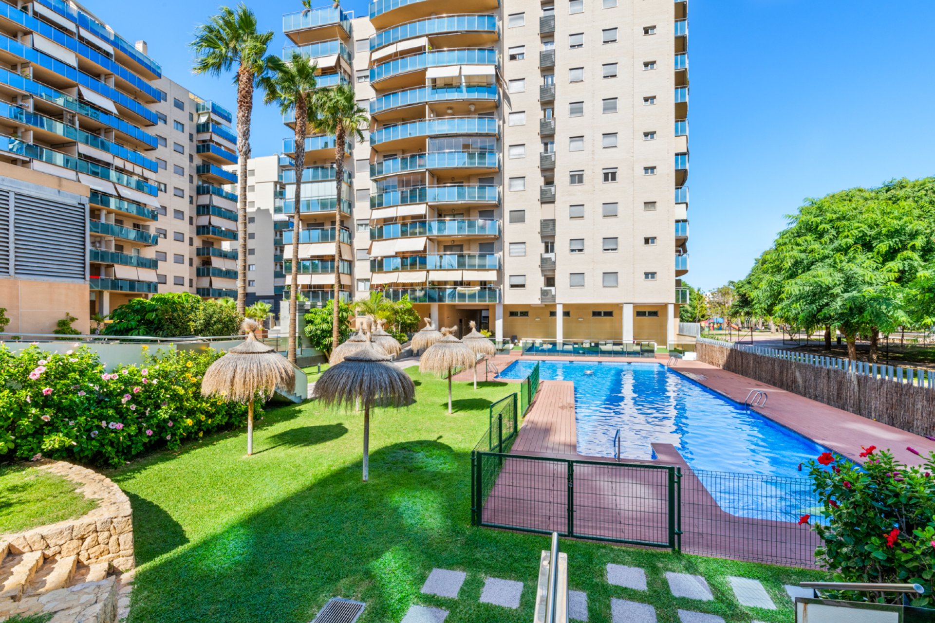 Reventa - Apartamento / piso -
El Campello - El Amerador