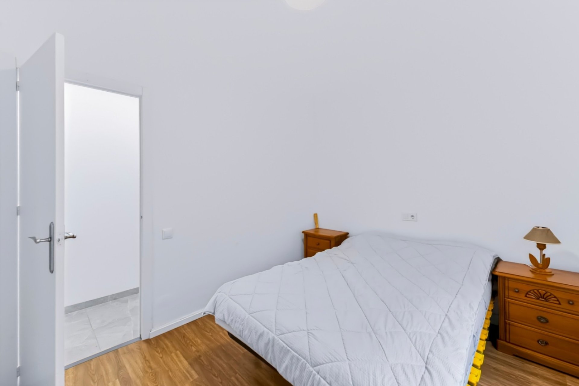 Reventa - Apartamento / piso -
Guardamar del Segura - Centro