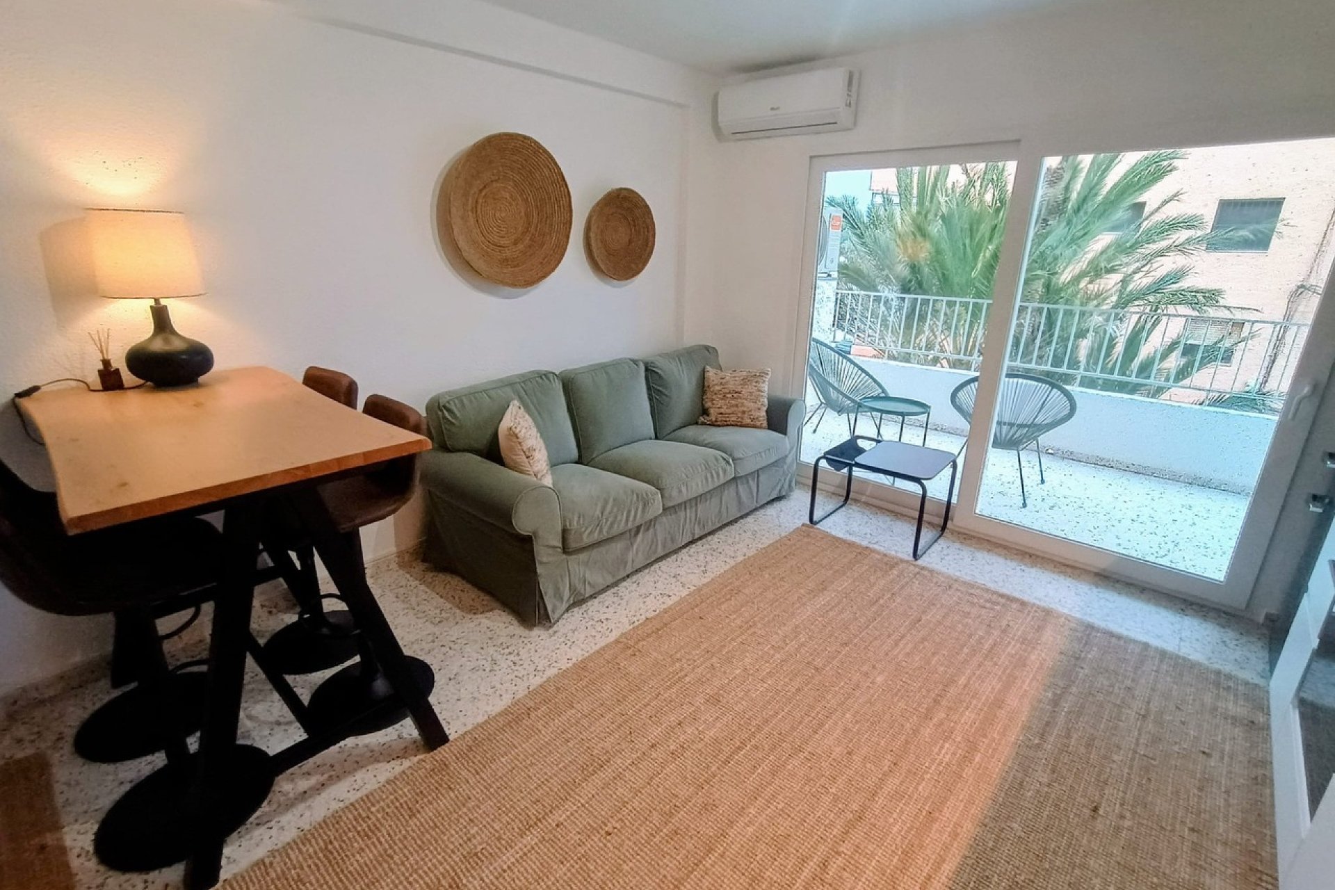 Reventa - Apartamento / piso -
Guardamar del Segura - Guardamar Del Segura