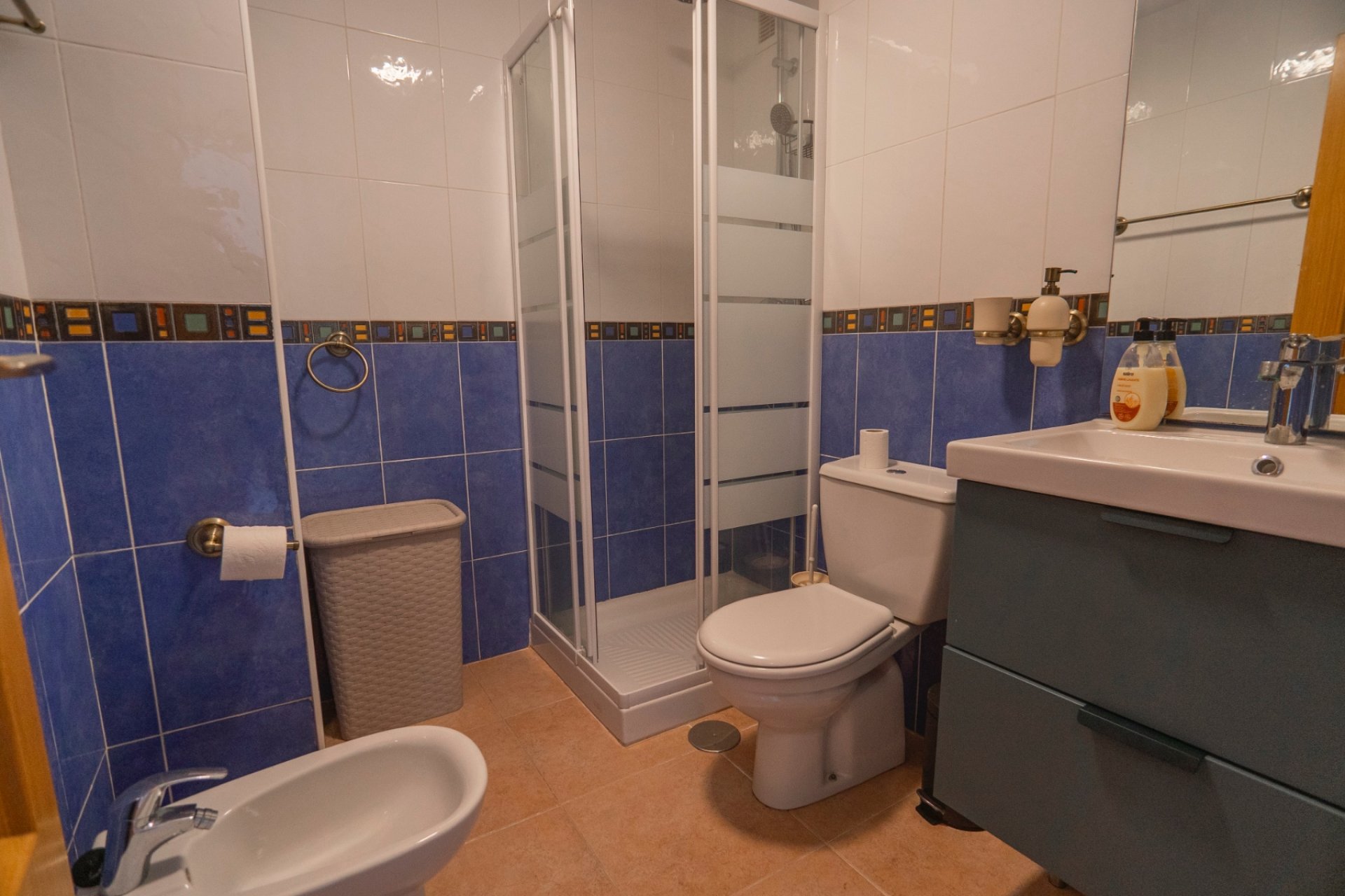 Reventa - Apartamento / piso -
Guardamar del Segura - Puerto Deportivo