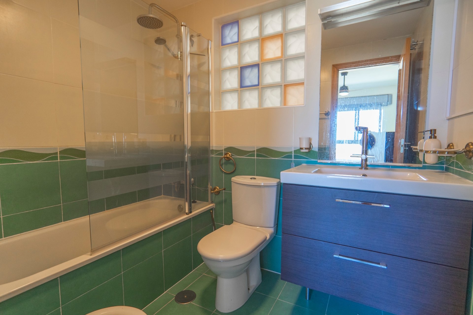 Reventa - Apartamento / piso -
Guardamar del Segura - Puerto Deportivo