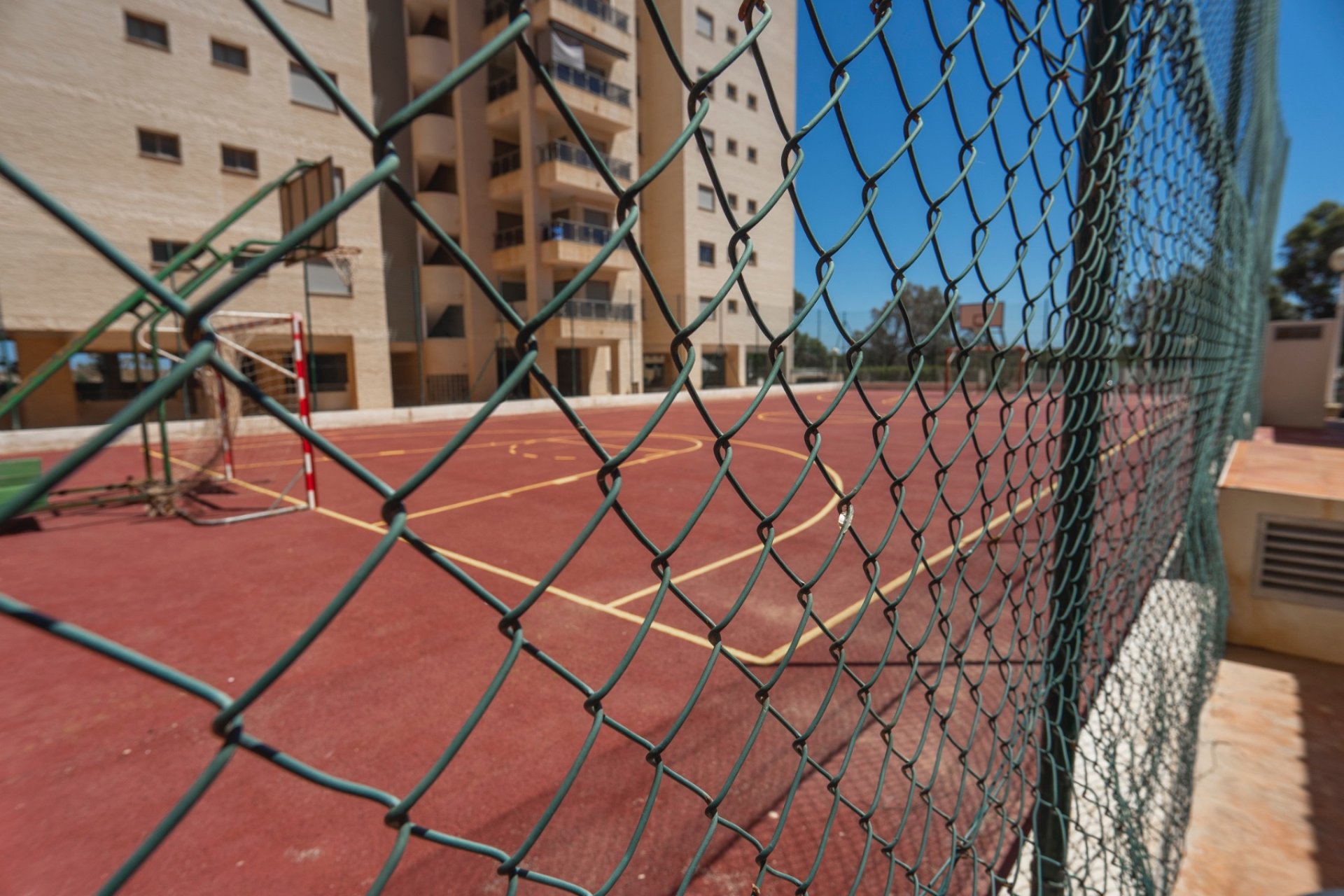 Reventa - Apartamento / piso -
Guardamar del Segura - Puerto Deportivo