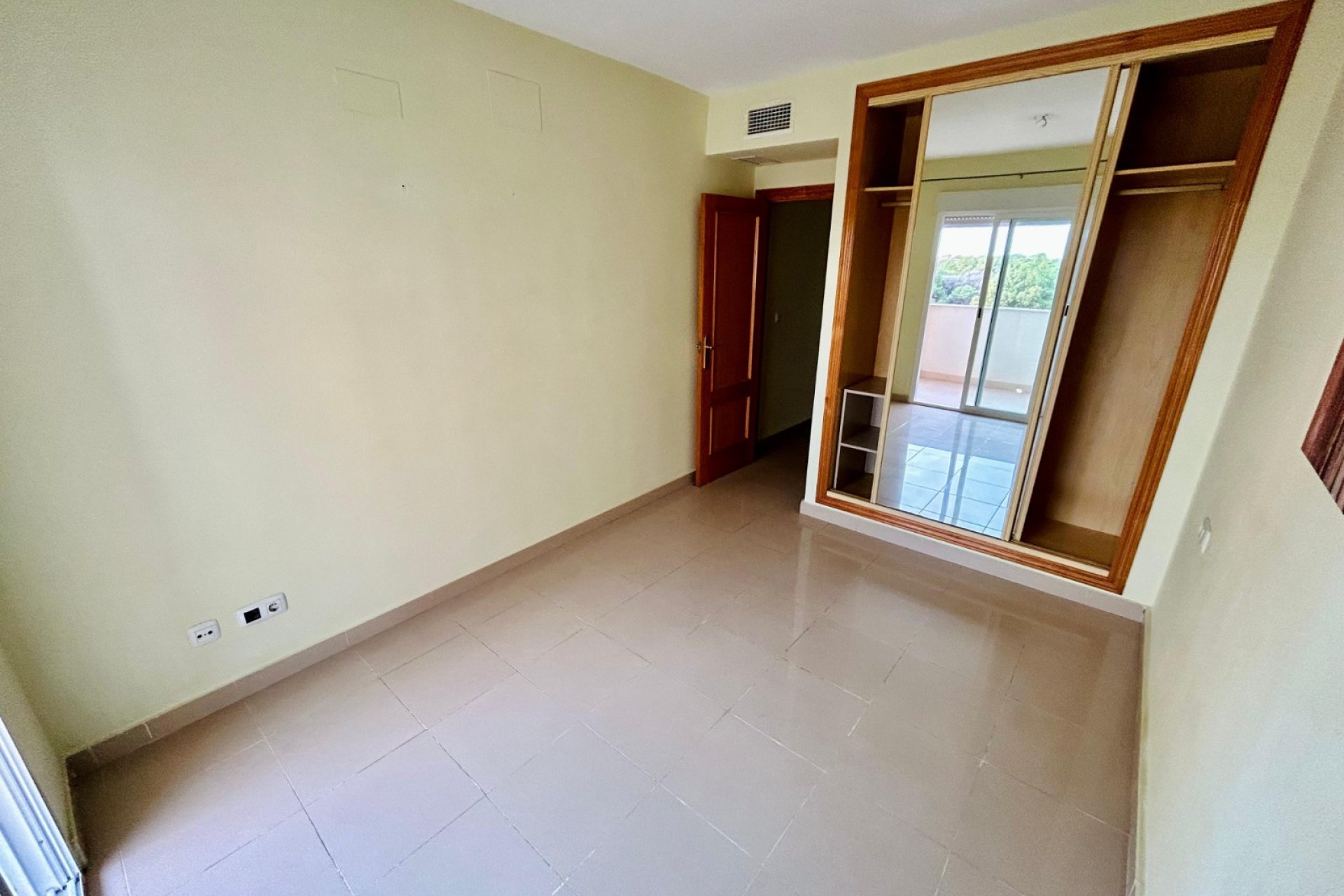 Reventa - Apartamento / piso -
Guardamar del Segura