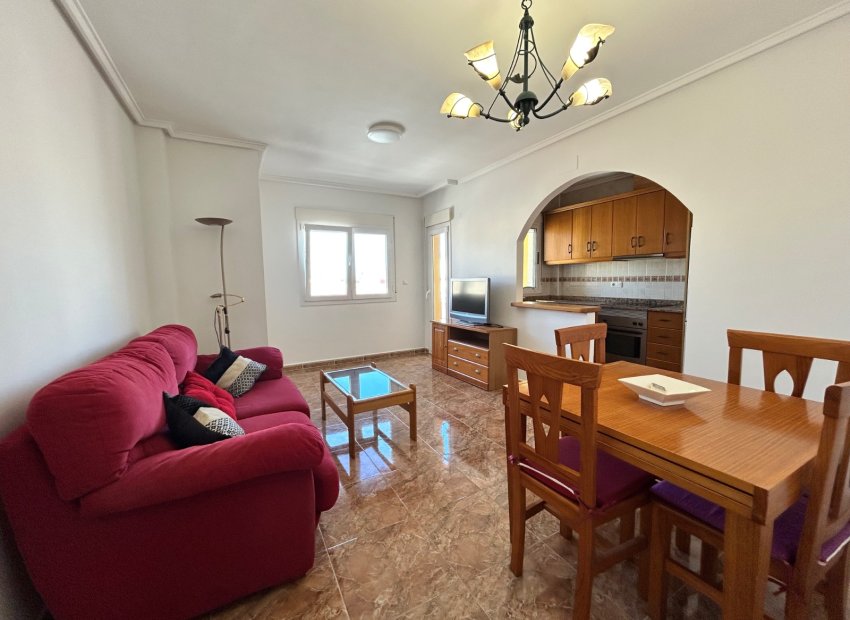 Reventa - Apartamento / piso -
Jacarilla - pueblo