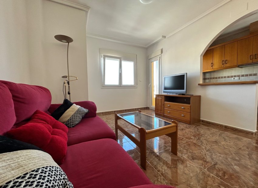 Reventa - Apartamento / piso -
Jacarilla - pueblo