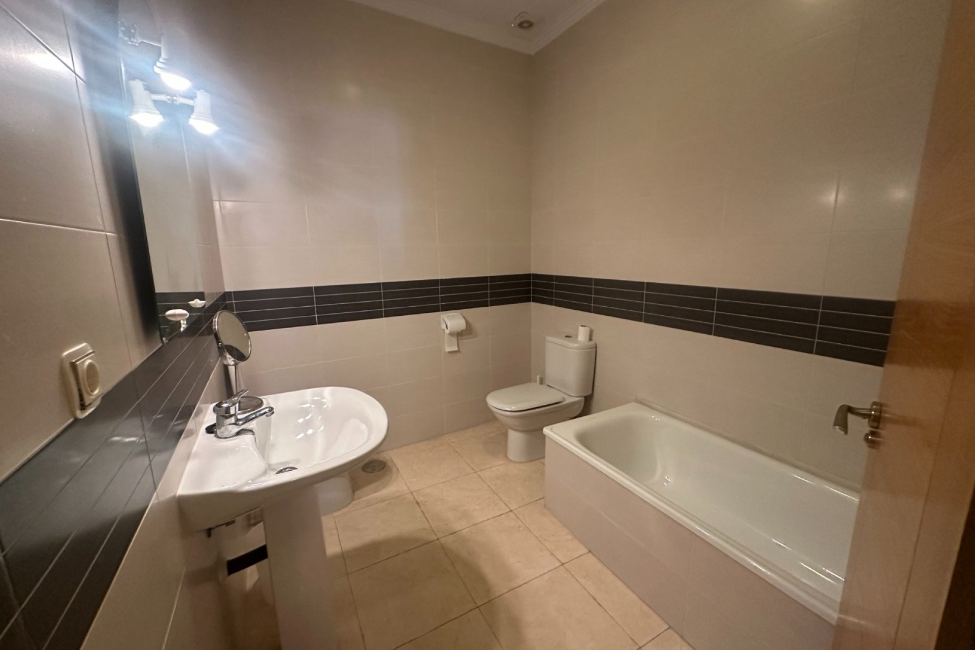 Reventa - Apartamento / piso -
Jacarilla