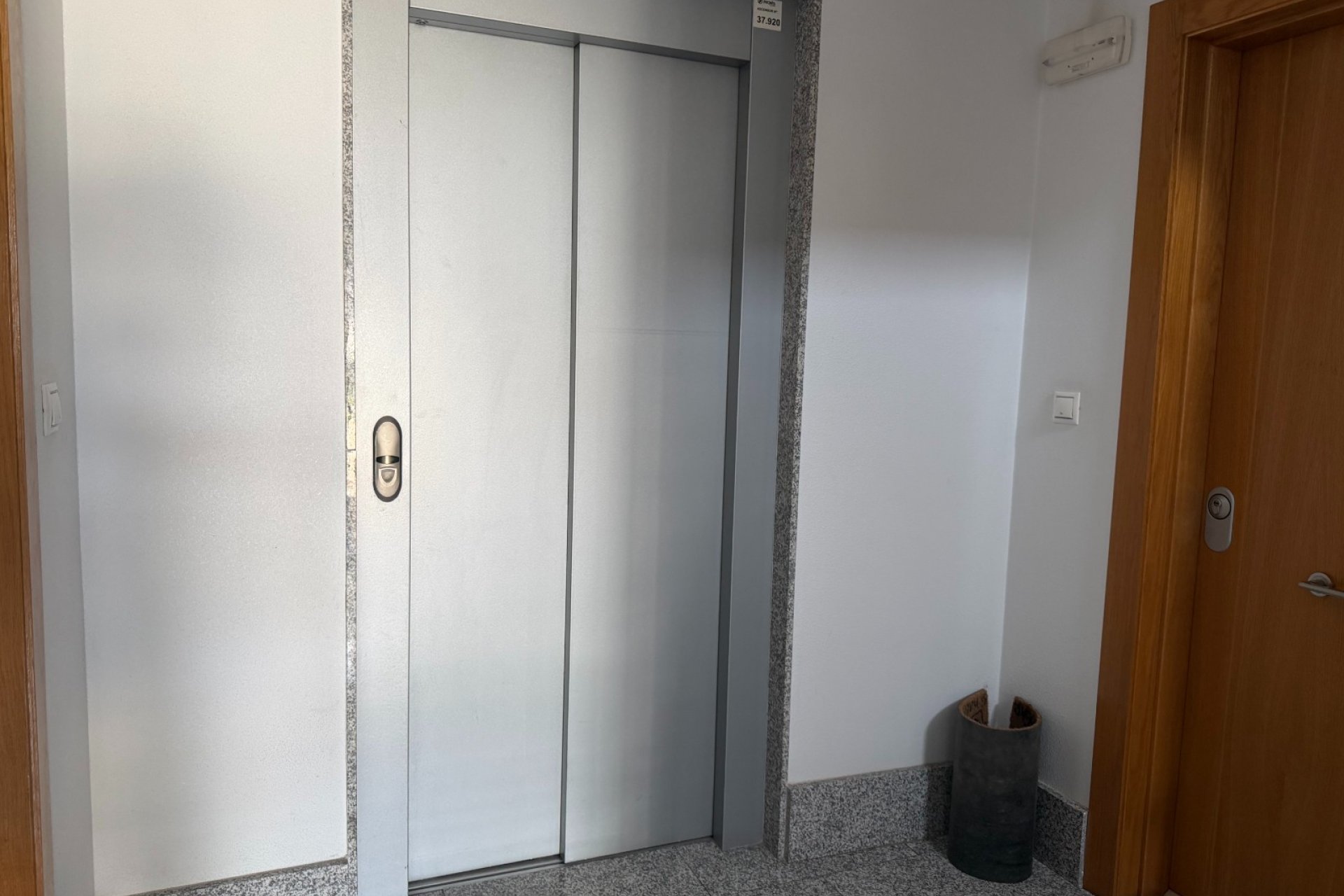 Reventa - Apartamento / piso -
Jacarilla