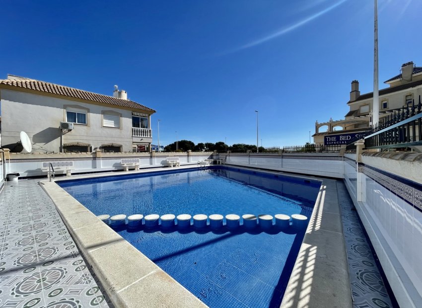 Reventa - Apartamento / piso -
La Zenia