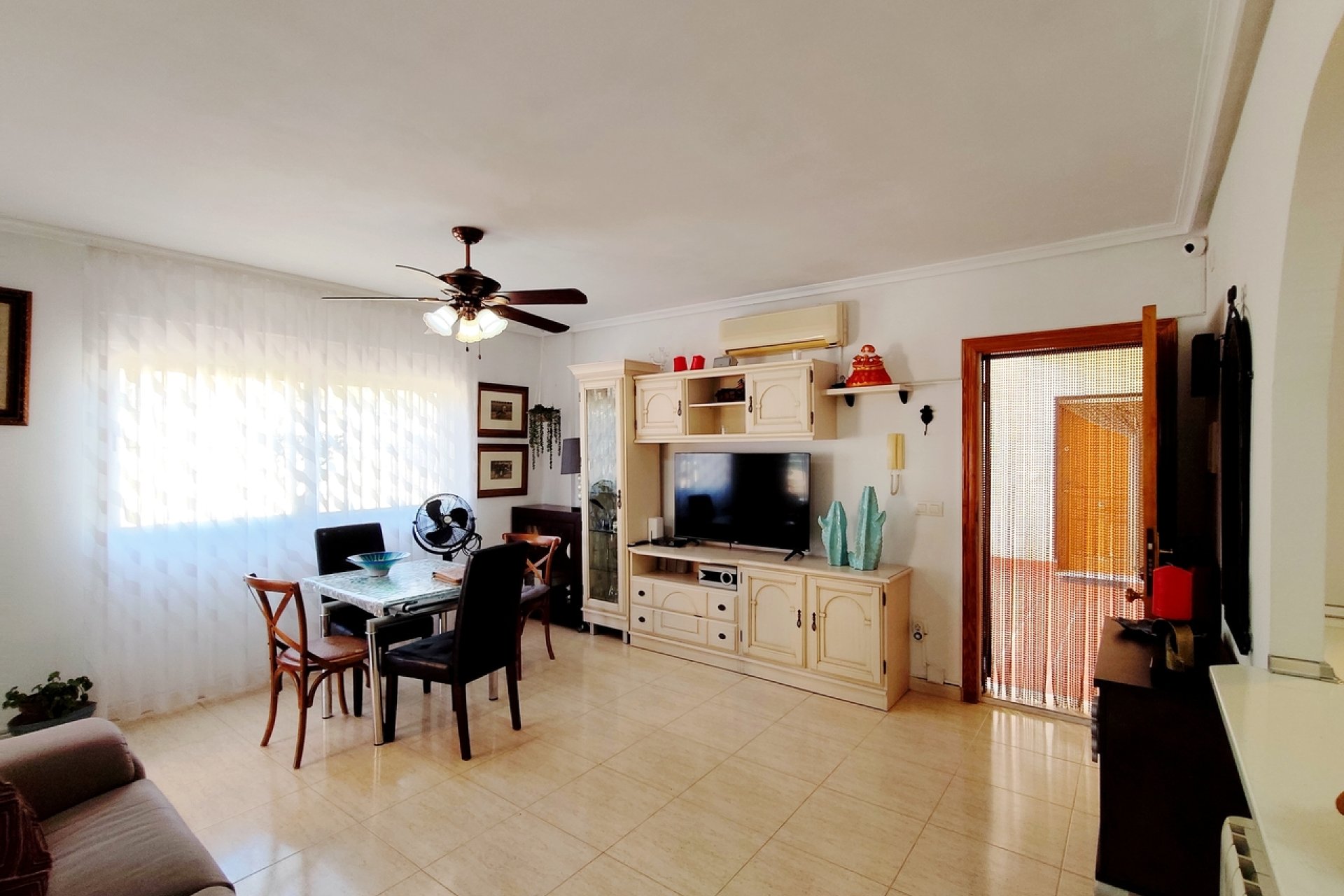 Reventa - Apartamento / piso -
Los Alcazares - Los Alcázares