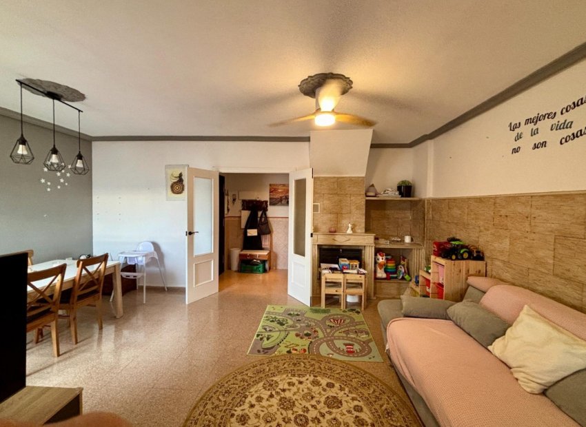 Reventa - Apartamento / piso -
Los Montesinos