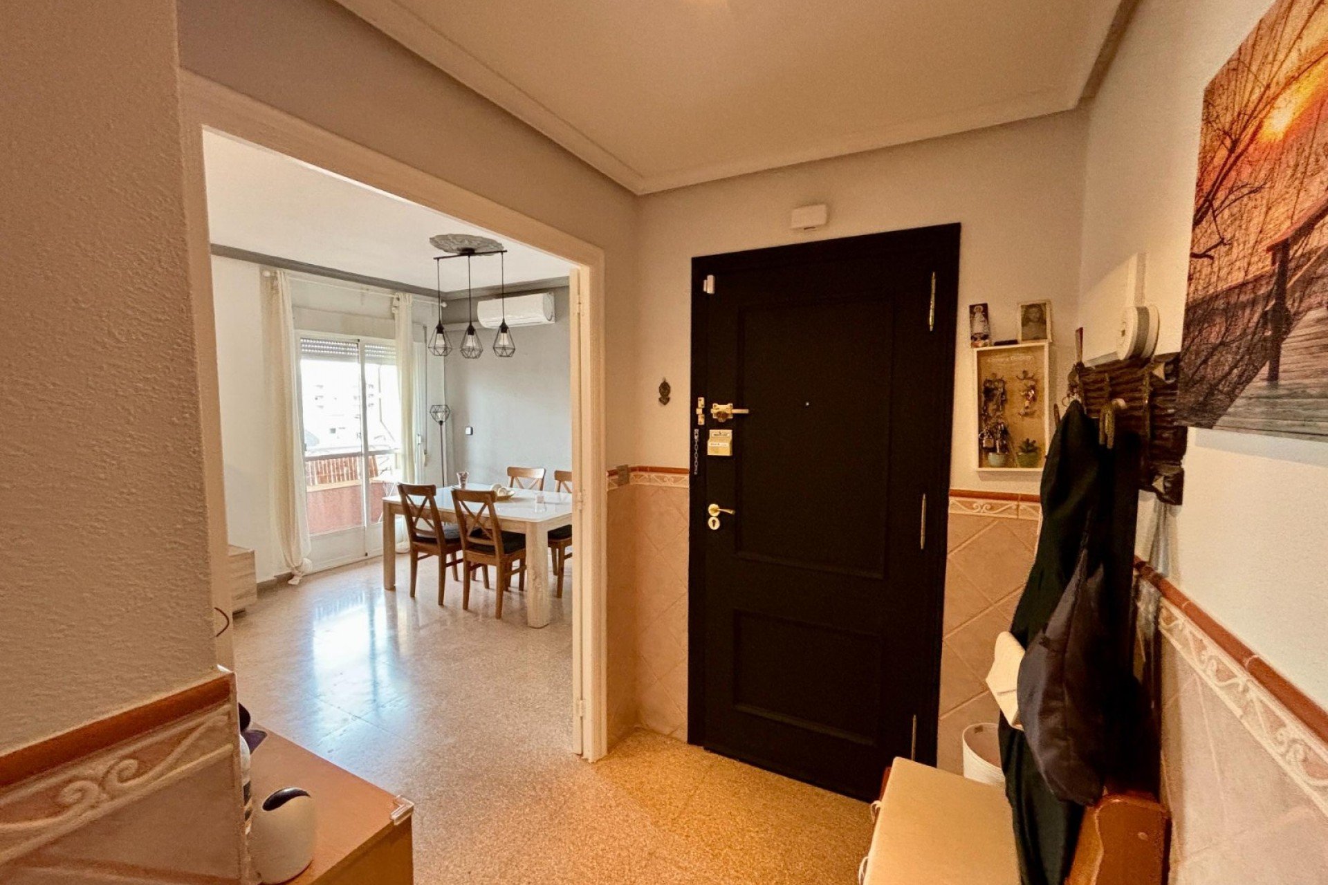 Reventa - Apartamento / piso -
Los Montesinos