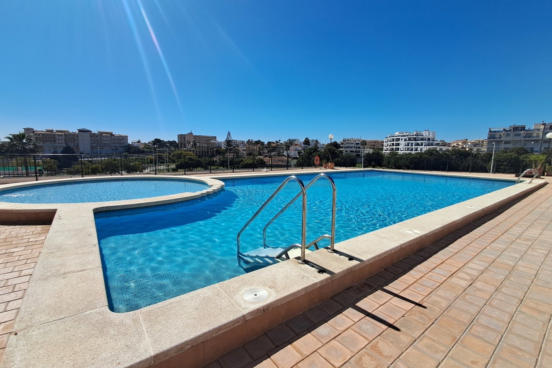 Reventa - Apartamento / piso -
Orihuela Costa - La Zenia