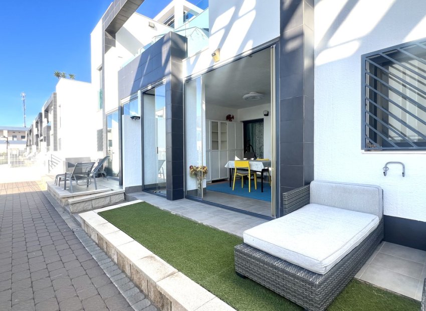 Reventa - Apartamento / piso -
Orihuela Costa - La Zenia