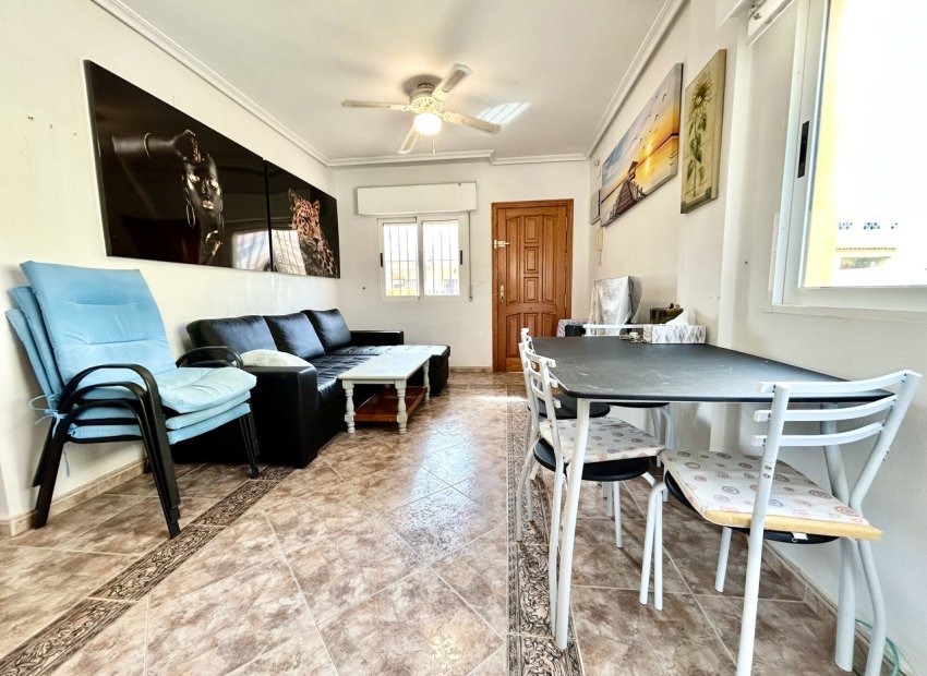 Reventa - Apartamento / piso -
Orihuela Costa - La Zenia