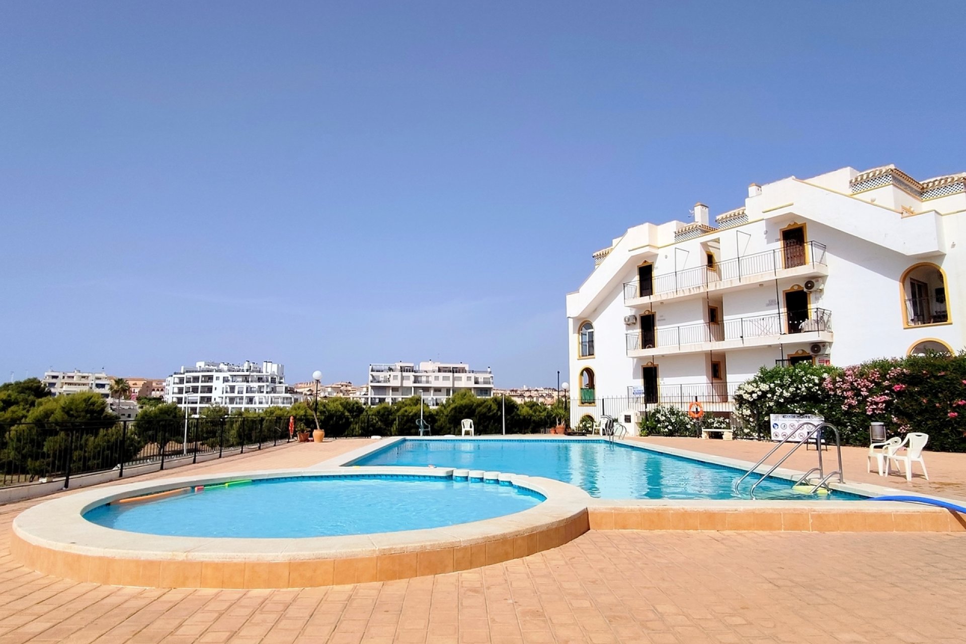 Reventa - Apartamento / piso -
Orihuela Costa - La Zenia